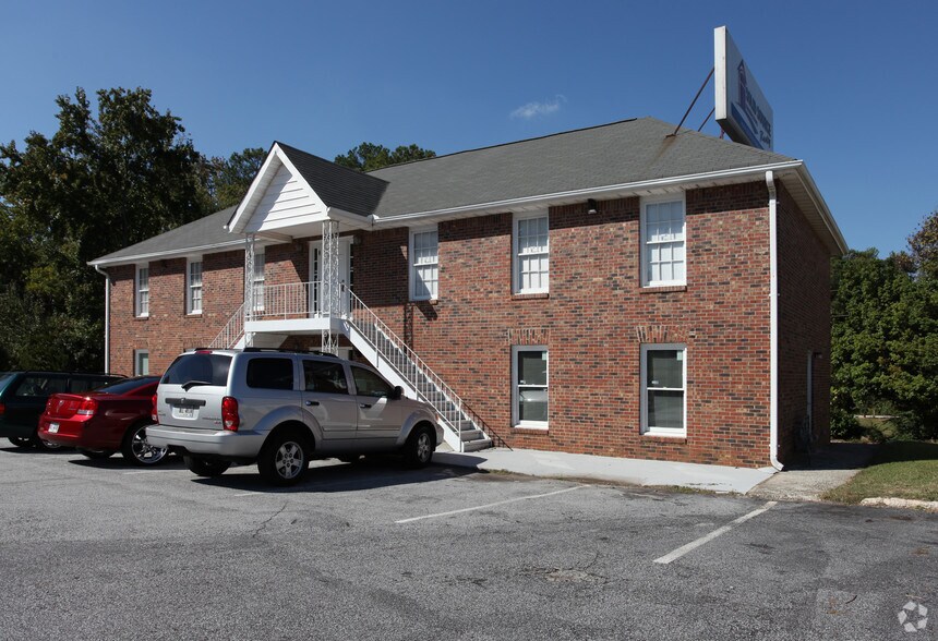 530 Parkwood Way, Jonesboro, GA for sale - Primary Photo - Image 1 of 3