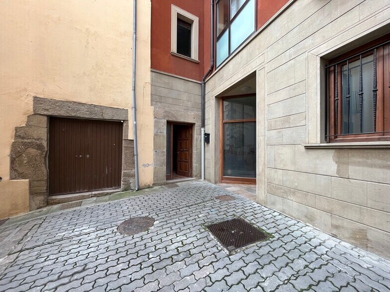 Retail in Tafalla for sale - Building Photo - Image 2 of 9