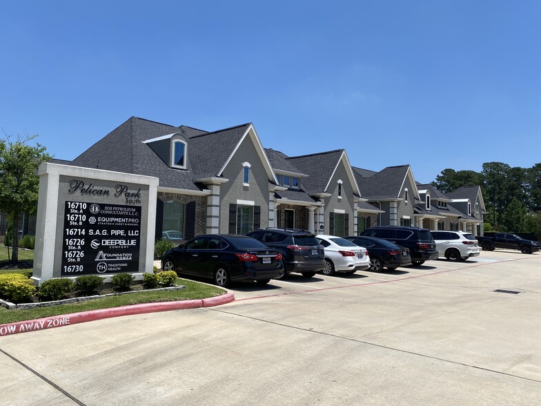 16826 N Eldridge Pky, Tomball, TX for lease - Building Photo - Image 1 of 12