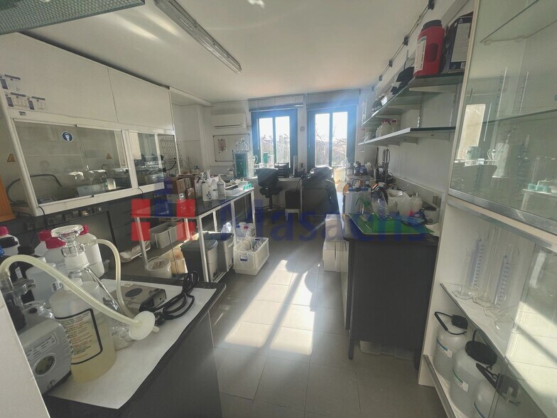 Office in Terrassa, Barcelona for lease - Interior Photo - Image 3 of 5