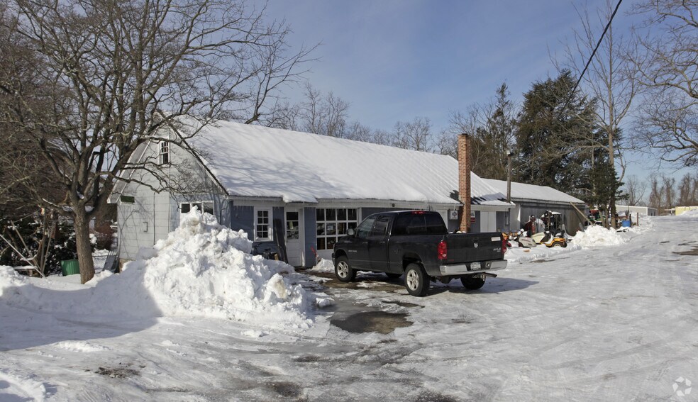 1508 Main Rd, Riverhead, NY for sale - Primary Photo - Image 1 of 1