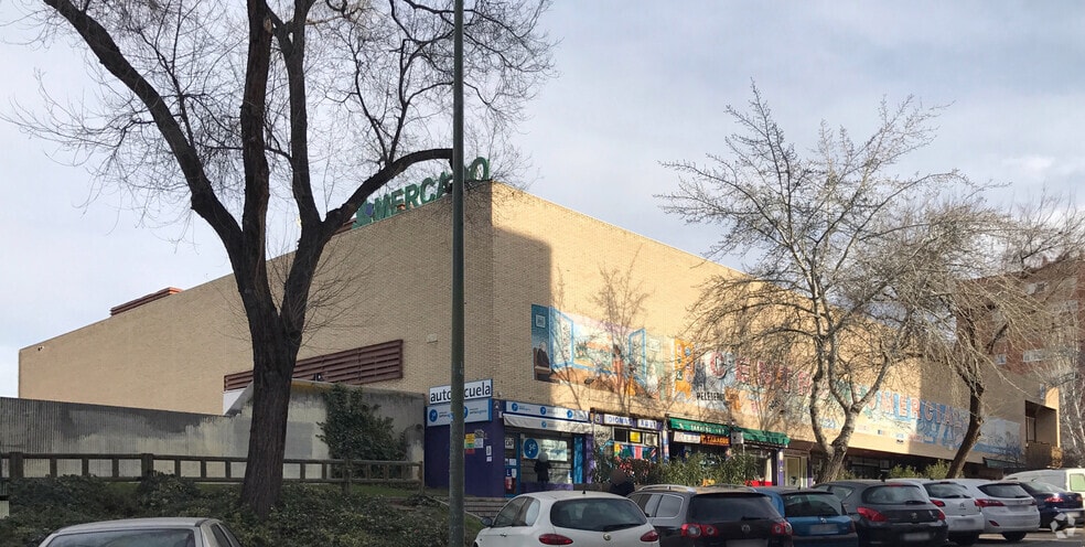 Calle de la Virgen de las Viñas, 16, Madrid, Madrid for sale - Building Photo - Image 2 of 2