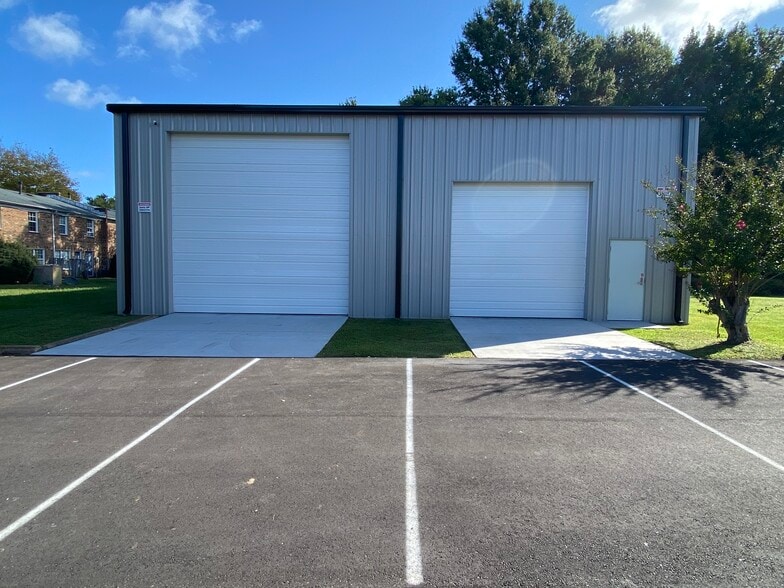 3290 Airline Blvd, Portsmouth, VA for sale - Building Photo - Image 2 of 19