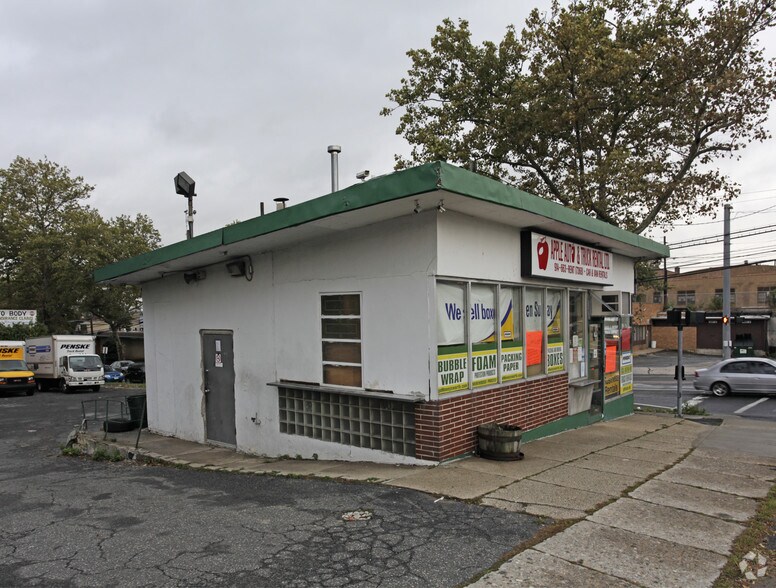 200 E Sandford Blvd, Mount Vernon, NY for sale - Building Photo - Image 1 of 1