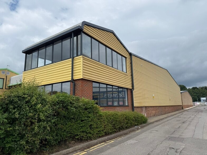 North Farm Rd, Tunbridge Wells for lease - Building Photo - Image 3 of 17