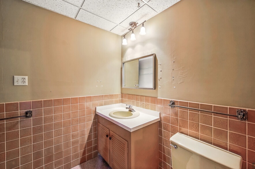 2000 Green St, Farrell, PA for lease - Building Photo - Image 2 of 53