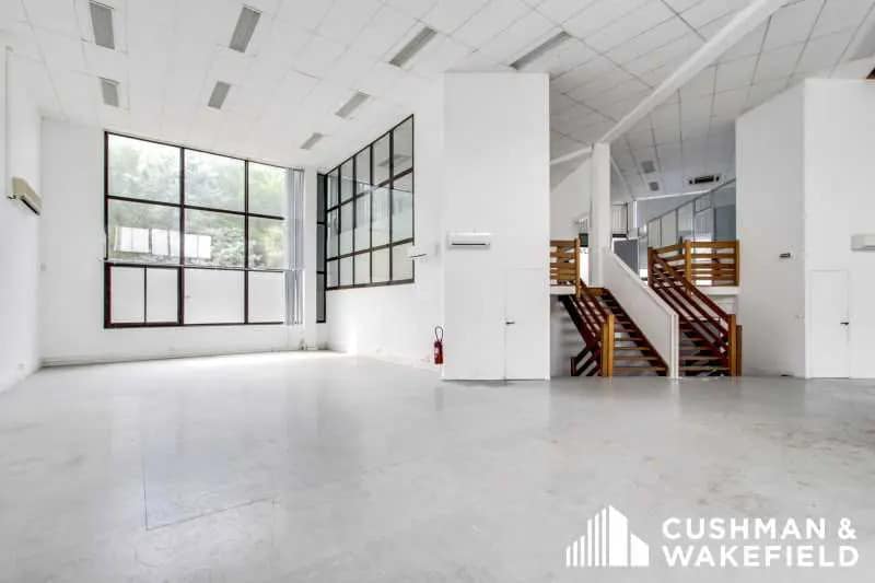 30 Avenue Du Chateau De Jouques, Gémenos for lease Interior Photo- Image 1 of 11