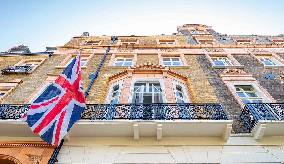 48-49 Russell Sq, London for lease - Building Photo - Image 3 of 7