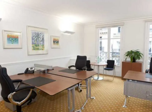 Coworking Space in Paris for lease Interior Photo- Image 2 of 3