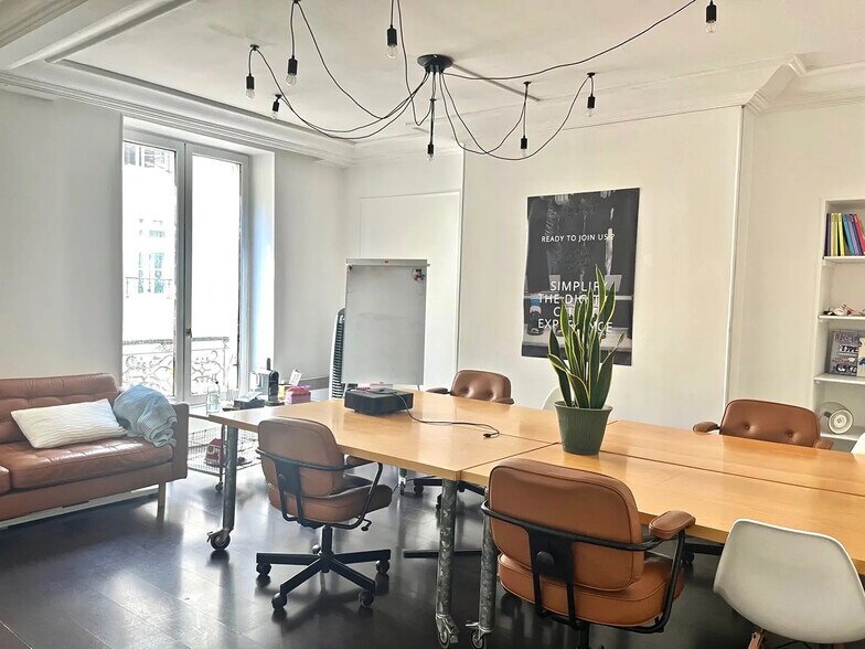 Office in Paris for lease - Interior Photo - Image 2 of 6