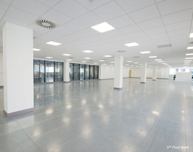 Tyndall St, Cardiff for lease - Interior Photo - Image 2 of 2