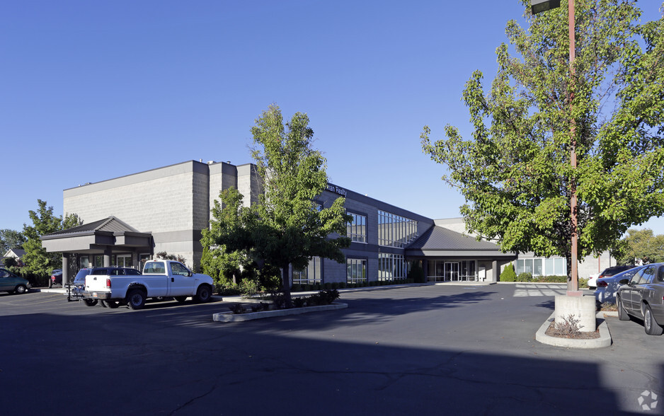 51-71 W University Pky, Orem, UT for lease - Primary Photo - Image 1 of 21