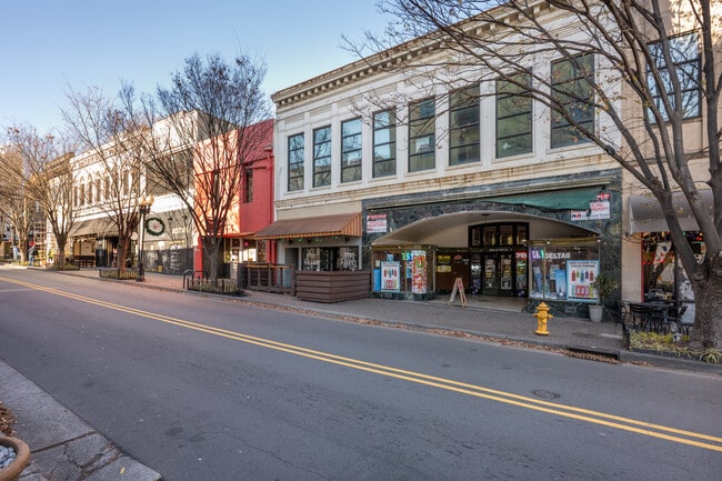 More details for Value-Add Downtown Mixed-Use Retail/Resi – Retail for Auction, Winston-Salem, NC