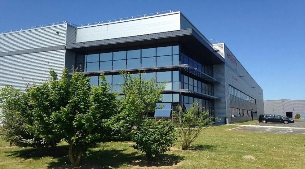 Industrial in Meung-sur-Loire for lease - Building Photo - Image 2 of 23