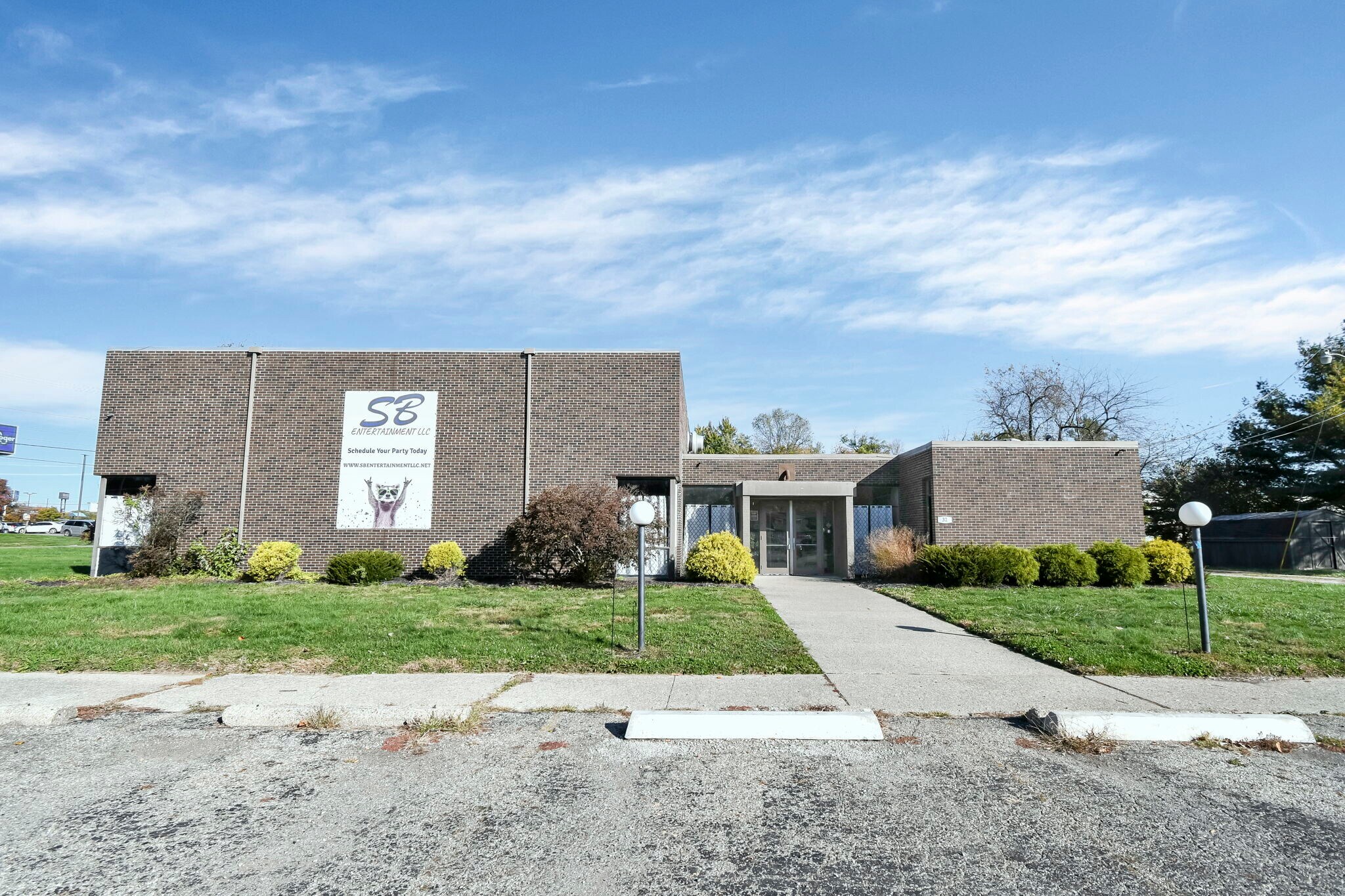32 Licking View Dr, Heath, OH for lease Building Photo- Image 1 of 8
