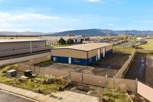 111 Trout Way, White City OR - Warehouse