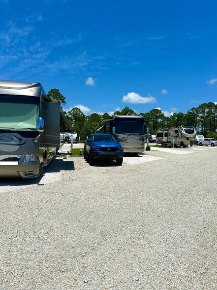 2764 Victoria Ave, Port St Joe, FL for sale - Building Photo - Image 3 of 9