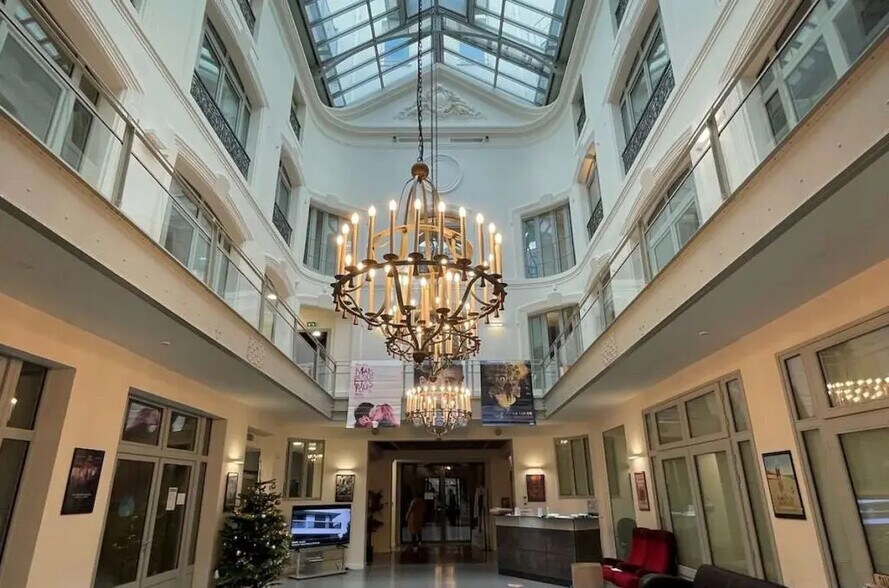 65 Rue De Dunkerque, Paris for lease - Building Photo - Image 2 of 15