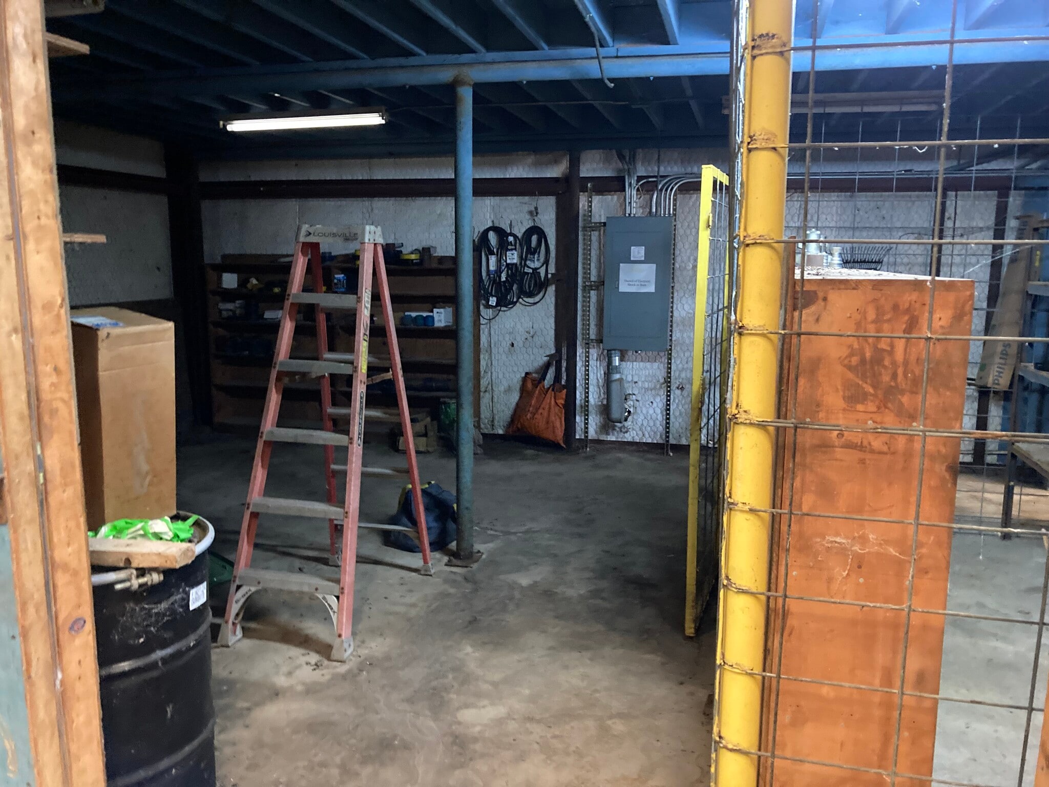 1074 CR 237, Giddings, TX 78942 5,360 SF Industrial Flex on 4.62 AC