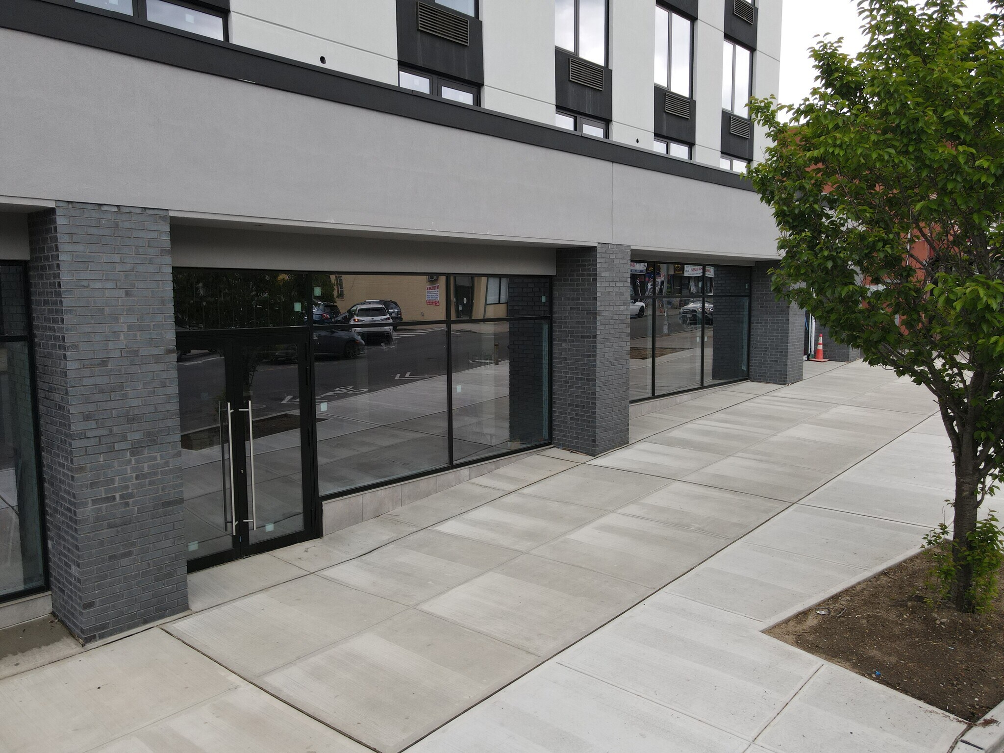 8315 Parsons Blvd, Jamaica, NY 11432 OfficeRetail for Lease