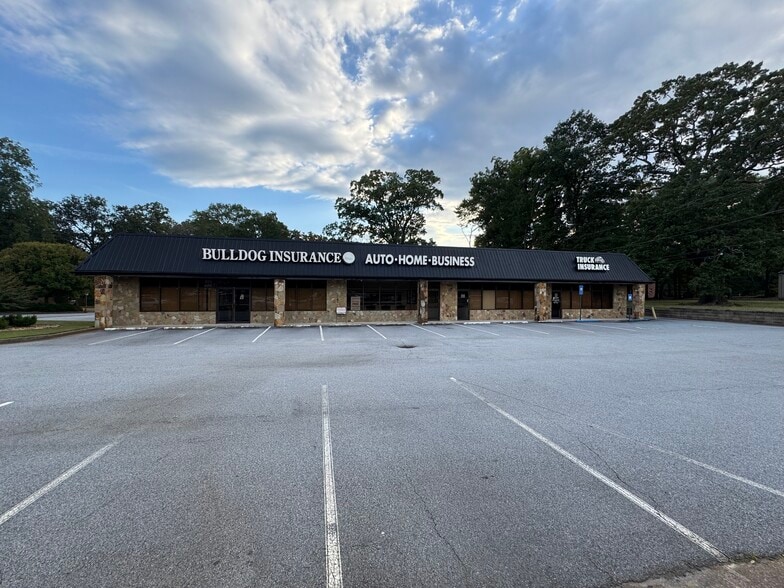 713 Forest Pky, Forest Park, GA for lease - Building Photo - Image 2 of 12