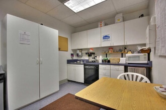 318 Cayuga St, Salinas, CA for lease Interior Photo- Image 2 of 31