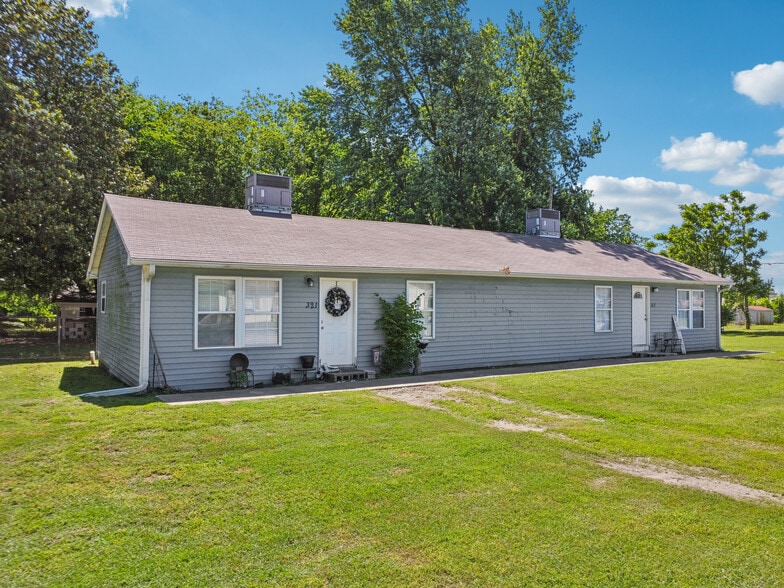 Portfolio of Collinsville Properties portfolio of 5 properties for sale on LoopNet.com - Building Photo - Image 2 of 23