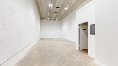 7506-7560 NW 70th St, Miami, FL for lease Matterport 3D Scan- Image 1 of 4