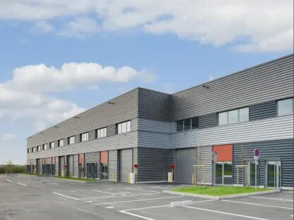 Industrial in Le Thillay for lease - Building Photo - Image 2 of 7