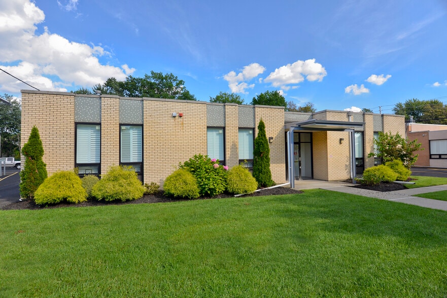 11 Graphic Pl, Moonachie, NJ 07074 Industrial for Lease