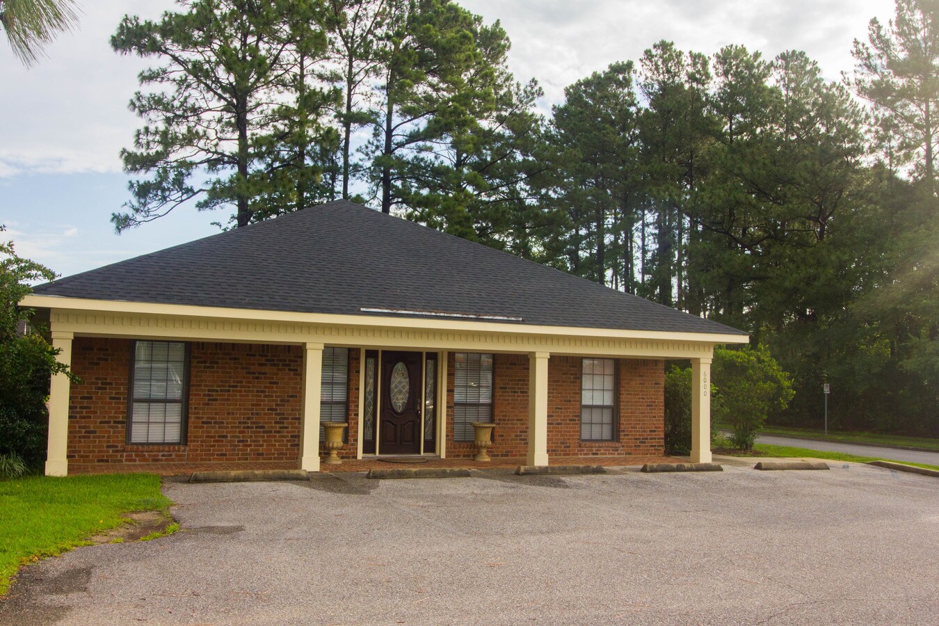 6000 Grelot Rd, Mobile, AL 36609