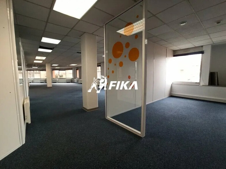 Office in Labège for lease - Interior Photo - Image 2 of 9