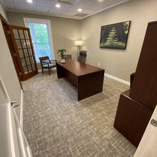 590 W Crossville Rd, Roswell, GA for lease Interior Photo- Image 2 of 14