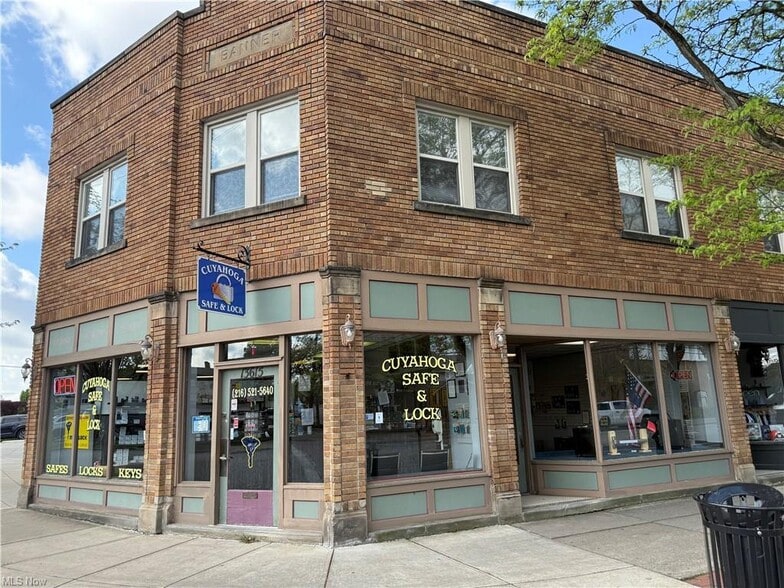 13701 Madison Ave, Lakewood, OH for sale - Building Photo - Image 1 of 44