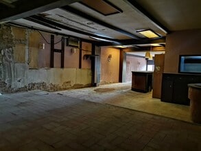 Retail in Castelldefels, Barcelona for lease Interior Photo- Image 2 of 16