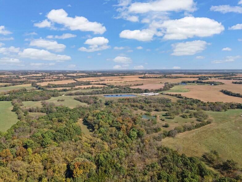 Cherokee Lane, Blackwater, MO for sale - Building Photo - Image 2 of 33