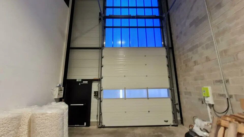 Flex in Étupes for lease - Interior Photo - Image 3 of 5