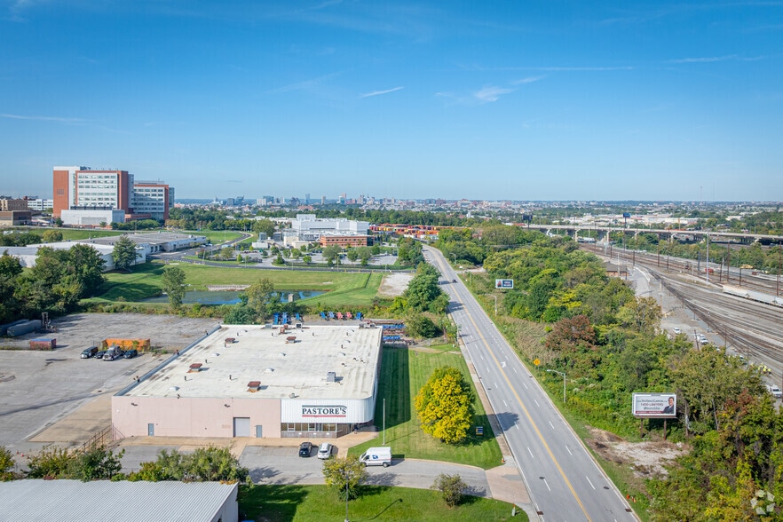 6101 E Lombard St, Baltimore, MD for sale - Building Photo - Image 2 of 5