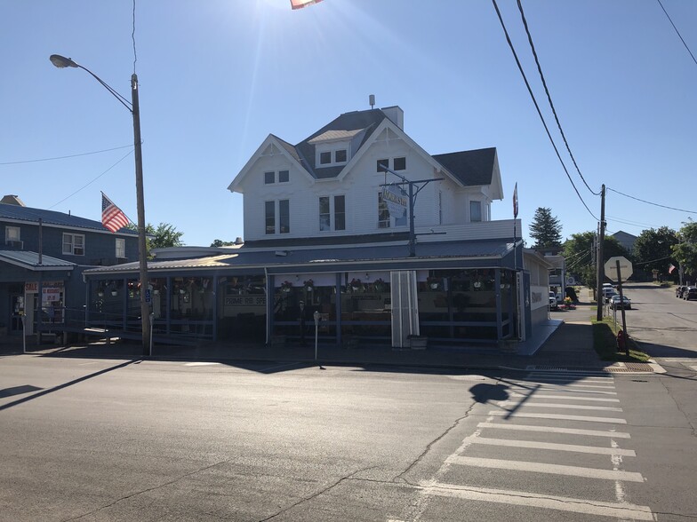 20 James St, Alexandria Bay, NY for sale - Primary Photo - Image 1 of 1