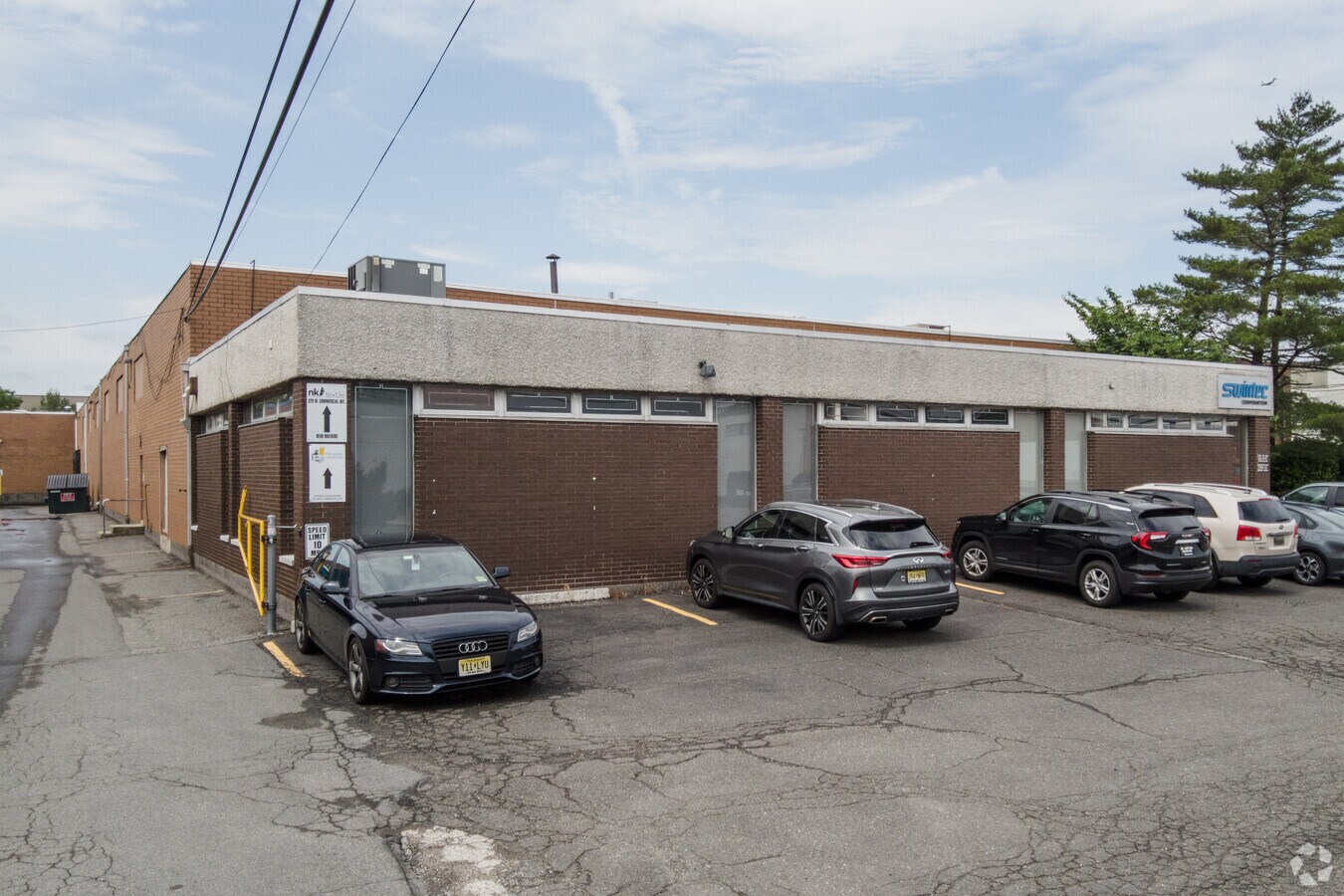 320 W Commercial Ave, Moonachie, NJ 07074