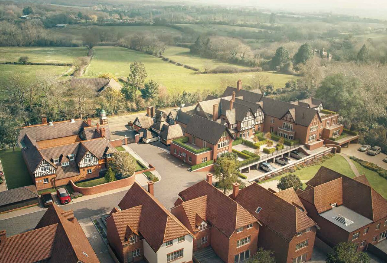 Great Warley St, Brentwood, CM13 3JP De Rougemont Manor Hotel