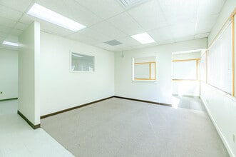 1801 Sunset Pl, Longmont, CO for sale Interior Photo- Image 1 of 9