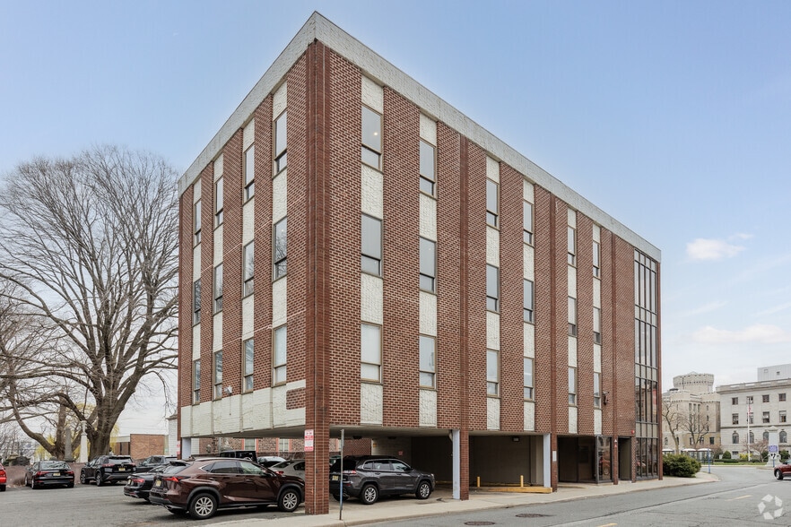20-22 Court St, Hackensack, NJ for lease - Building Photo - Image 3 of 6