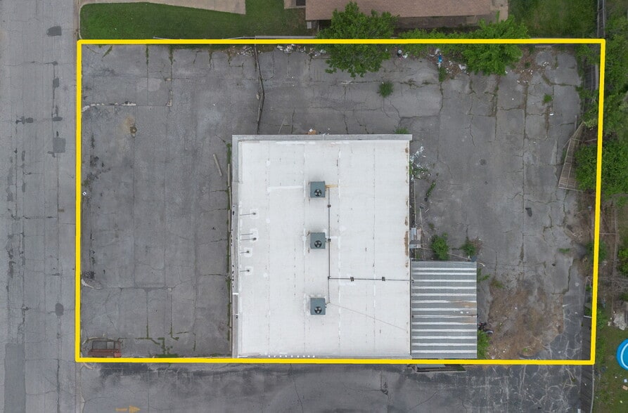 5987 E 25th Pl, Tulsa, OK for sale - Building Photo - Image 2 of 9