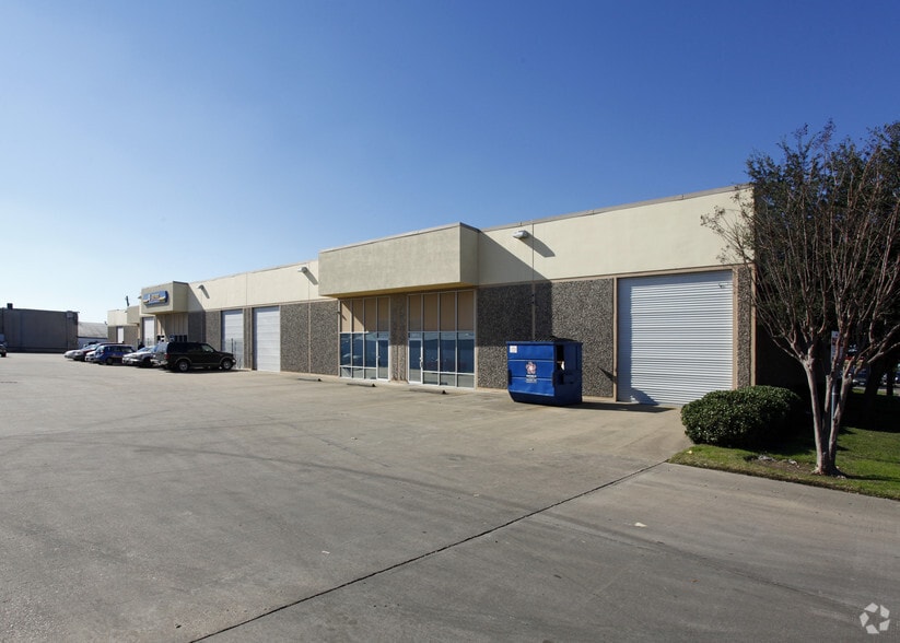 5407 Glenmont Dr, Houston, TX for lease - Primary Photo - Image 1 of 3