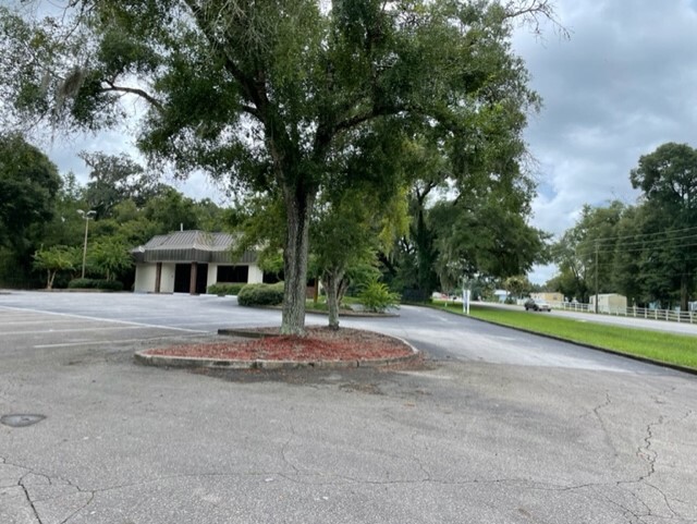 9697 NE Jacksonville Rd, Anthony, FL 32617 - Retail for Lease | LoopNet