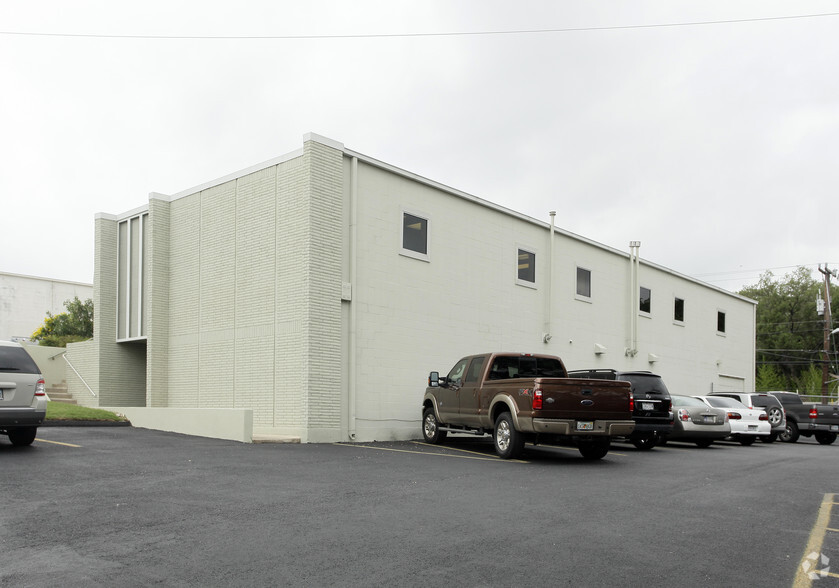 410-412 W Rhapsody Dr, San Antonio, TX for lease - Building Photo - Image 3 of 3