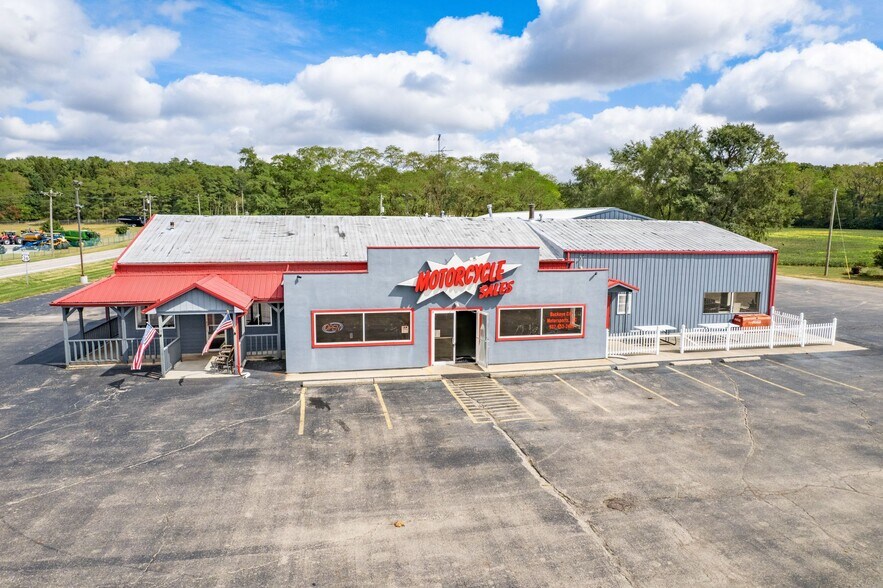 31 S Ludlow Rd, Urbana, OH for sale - Building Photo - Image 2 of 48