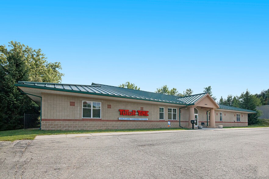 6690 Old 28th St SE, Grand Rapids, MI for sale - Building Photo - Image 1 of 1