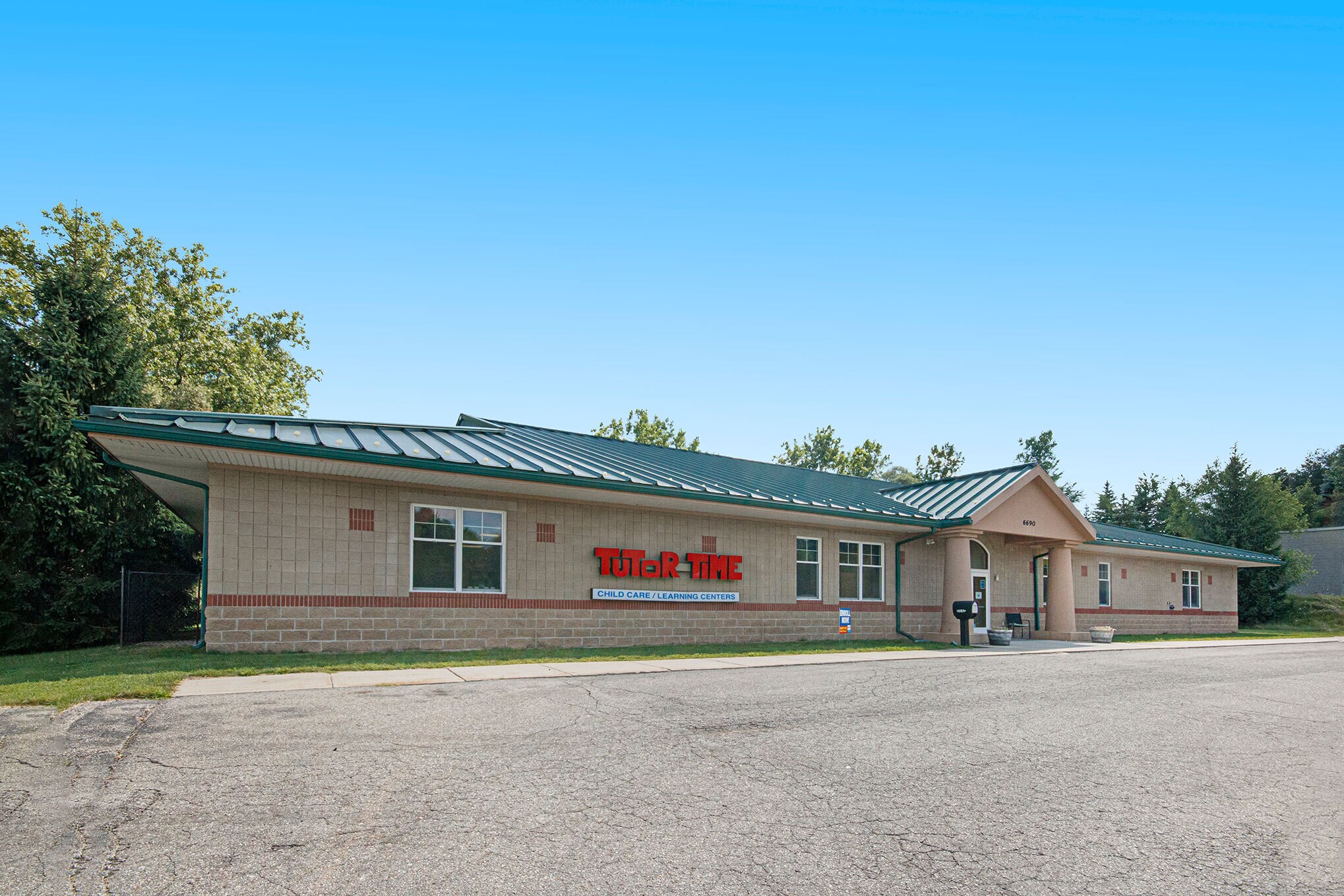 6690 Old 28th St SE, Grand Rapids, MI for sale Building Photo- Image 1 of 1